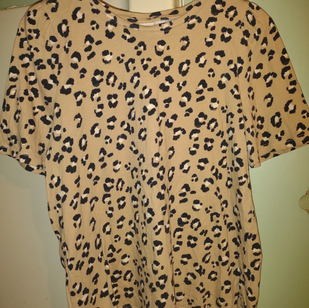 Woman's A New Day Leopard Print Puff Sleeve Top size XL